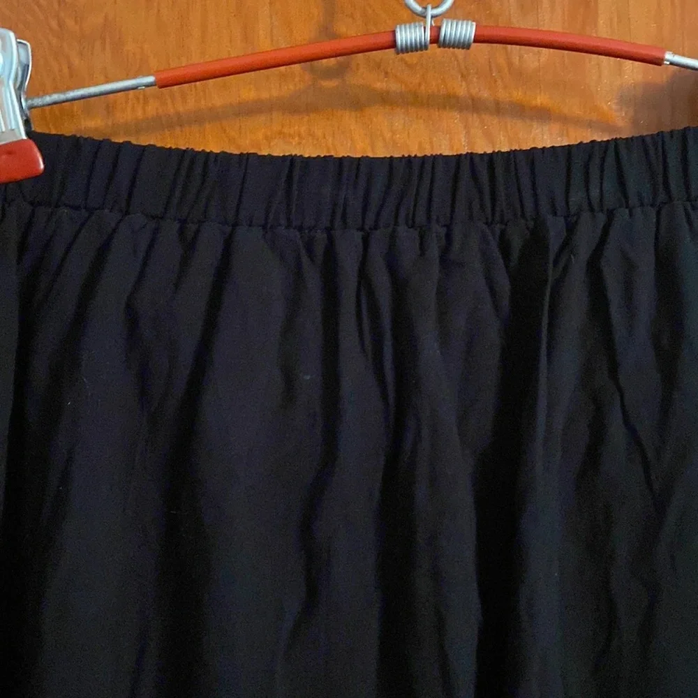 💜💜 JANE ASHLEY Black Embroidered Skirts NWT